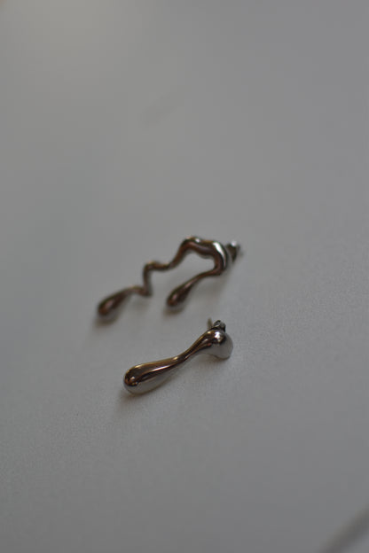 Double Curved Earrings