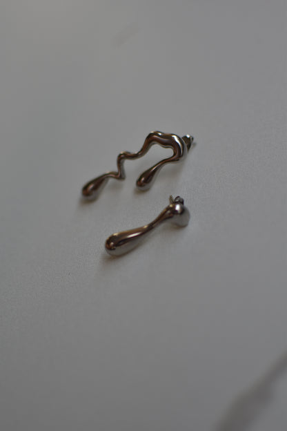 Double Curved Earrings