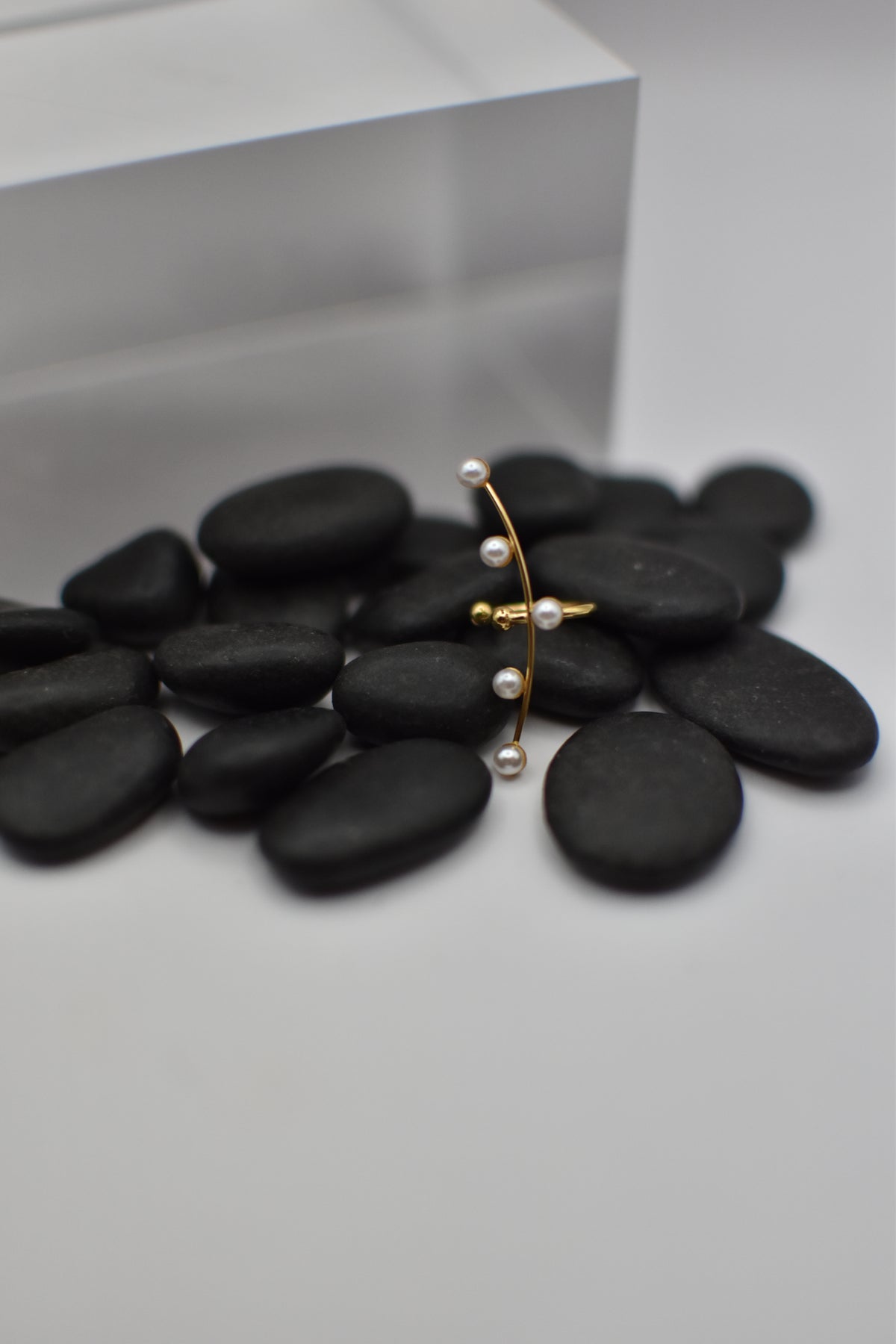 Ear Cuff with pearls