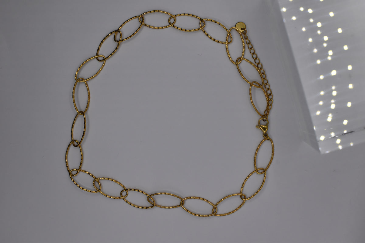 Mia Choker