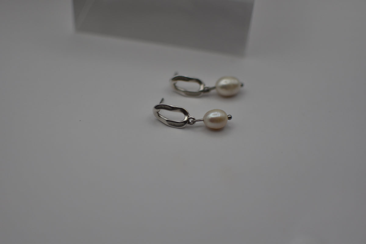 Silver Drop pearl