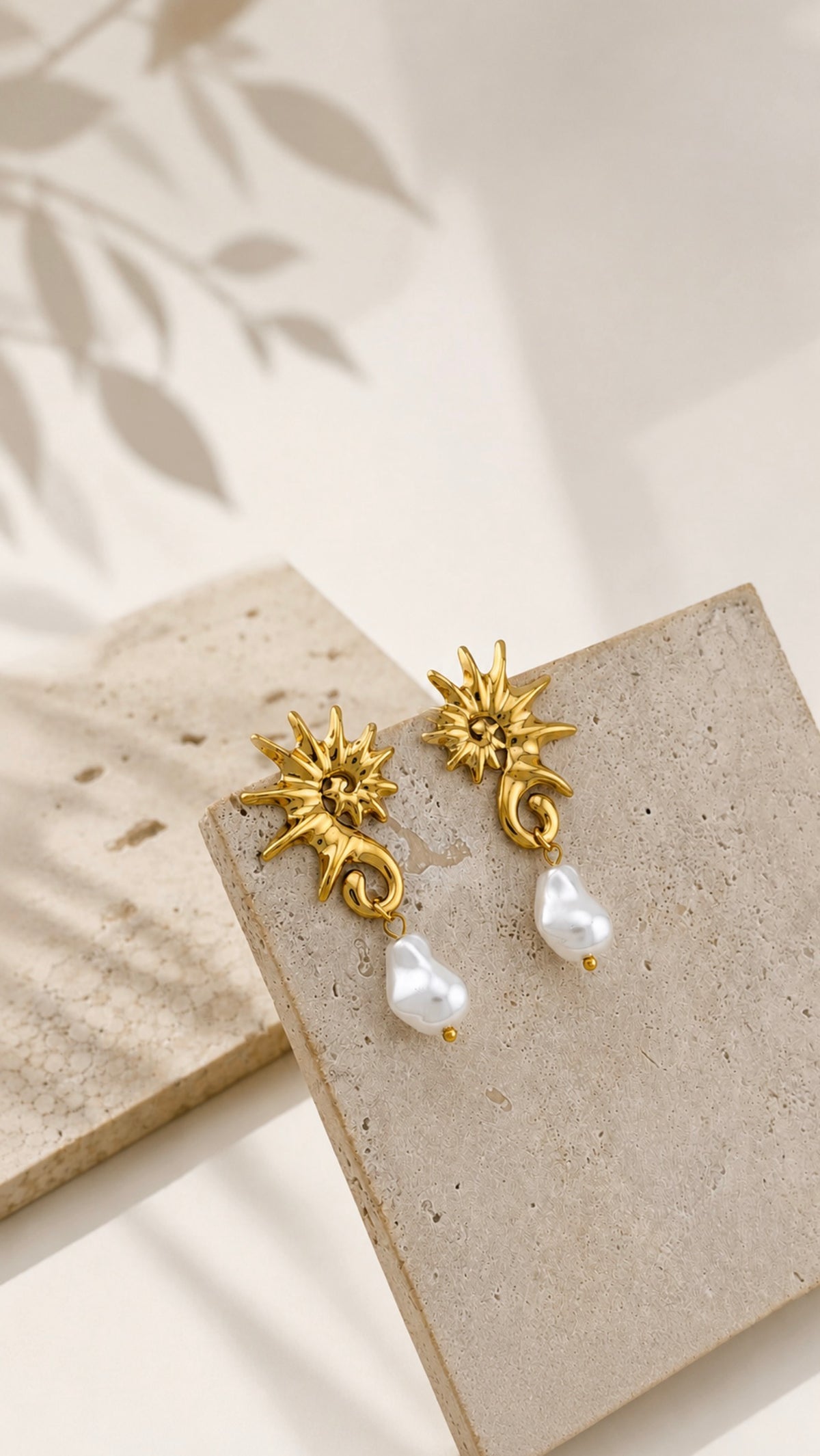 Solar Pearl Earrings