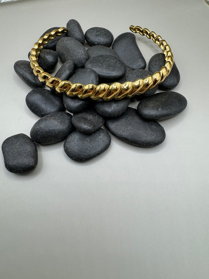 Croissant Cuff